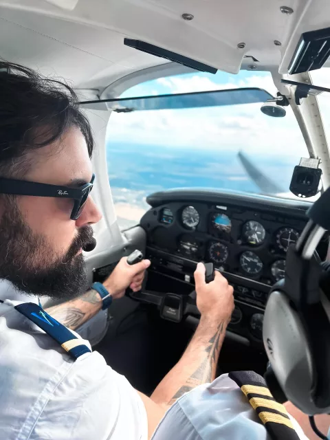 Petite prise de hauteur pour @cfwd_studentpilot ! ✈️😎#wecair #wecairpilotschool #studentpilot #aviation